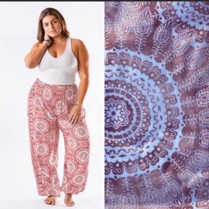 Lotus & Luna Harem Pants CURVE L/XL “BAJA”Harem Pants in Guava